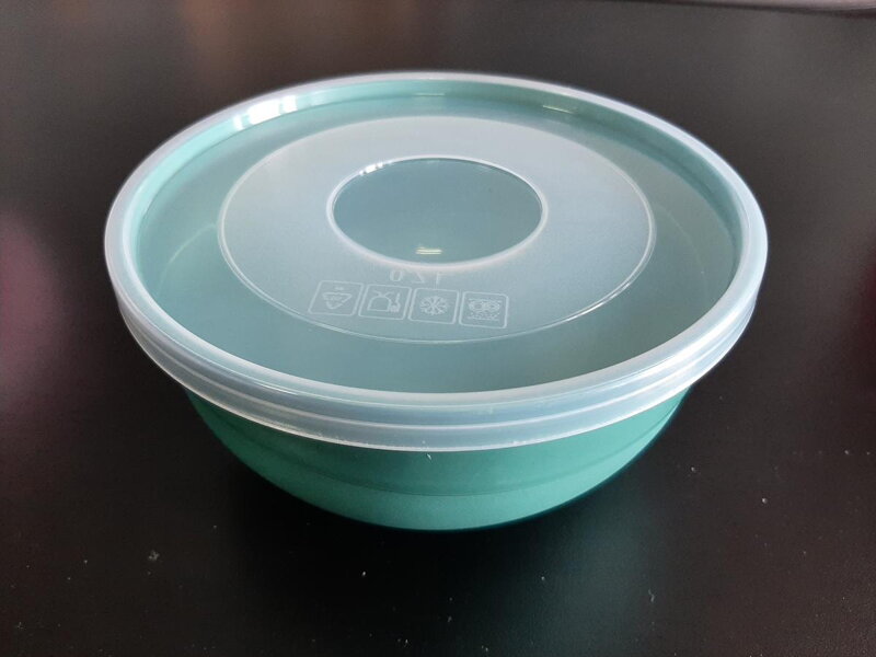 Miska s krytom UH 0,7L mix farieb